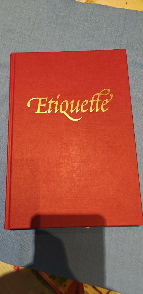 Boek Etiquette  uitgeverij Lannoo 1999 7e druk, Boeken, Marlène de Wouters, Niet van toepassing, Ophalen of Verzenden, Zo goed als nieuw
