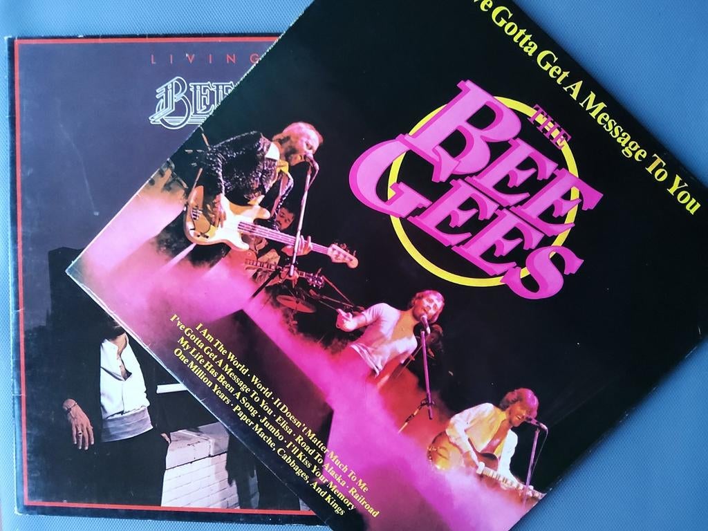 2 x BEE GEES  : LIVING EYES/I´VE GOTTA GET A MESSAGE TO YOU, Ophalen of Verzenden