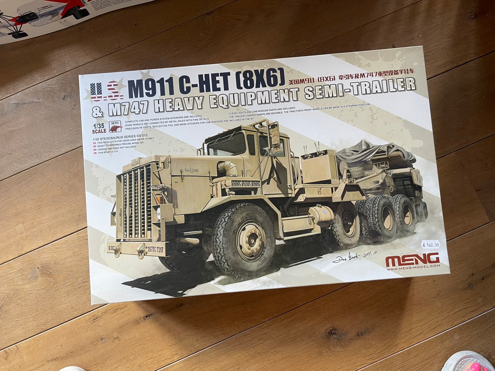Meng M911c, Hobby en Vrije tijd, Modelbouw | Auto's en Voertuigen, Ophalen, Zo goed als nieuw