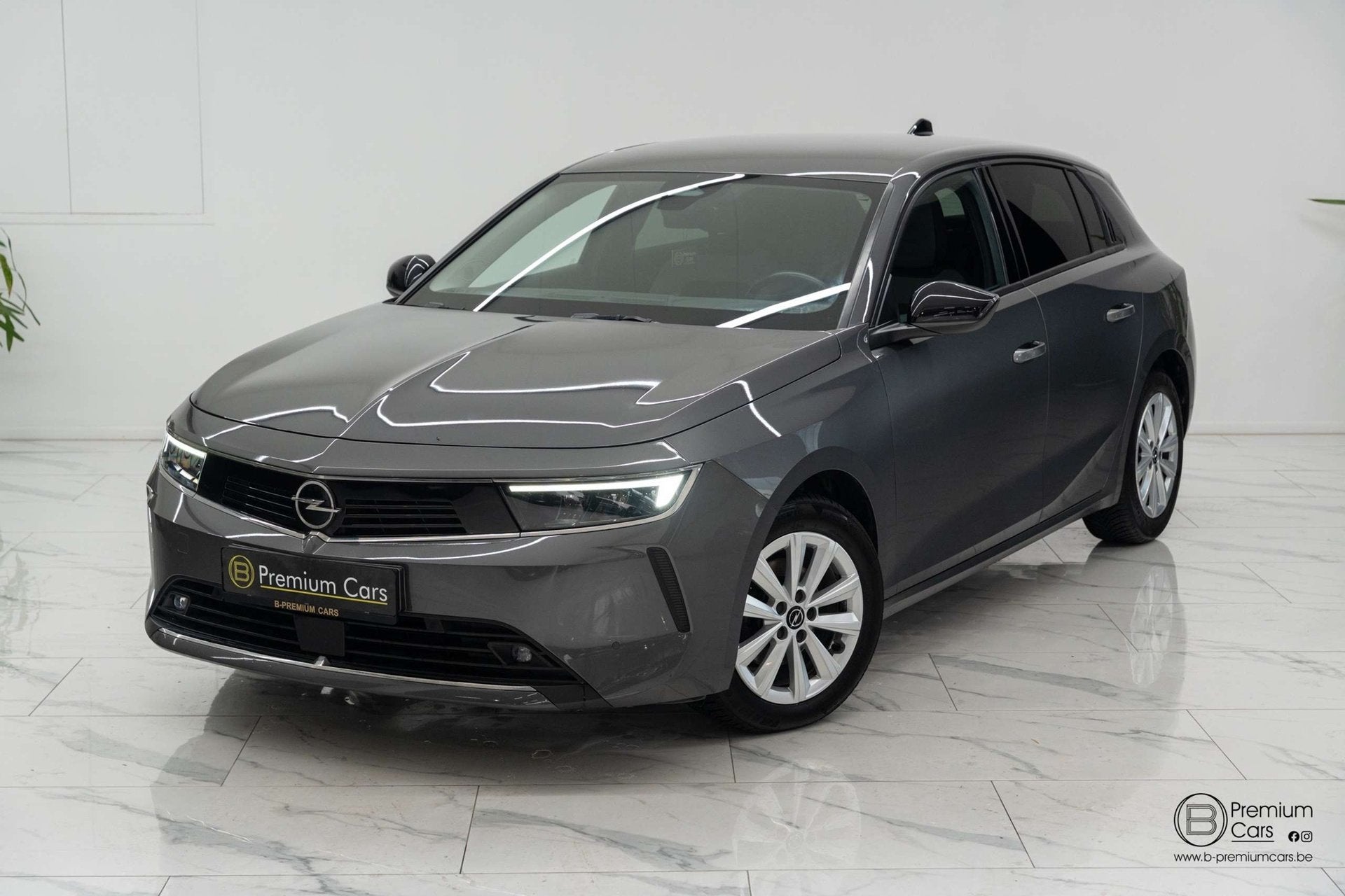 Opel Astra 1.2 Benzine Automaat! Cruise! Camera! Garantie!, Auto's, Automaat, Dealer onderhouden, Gebruikt, 1199 cc