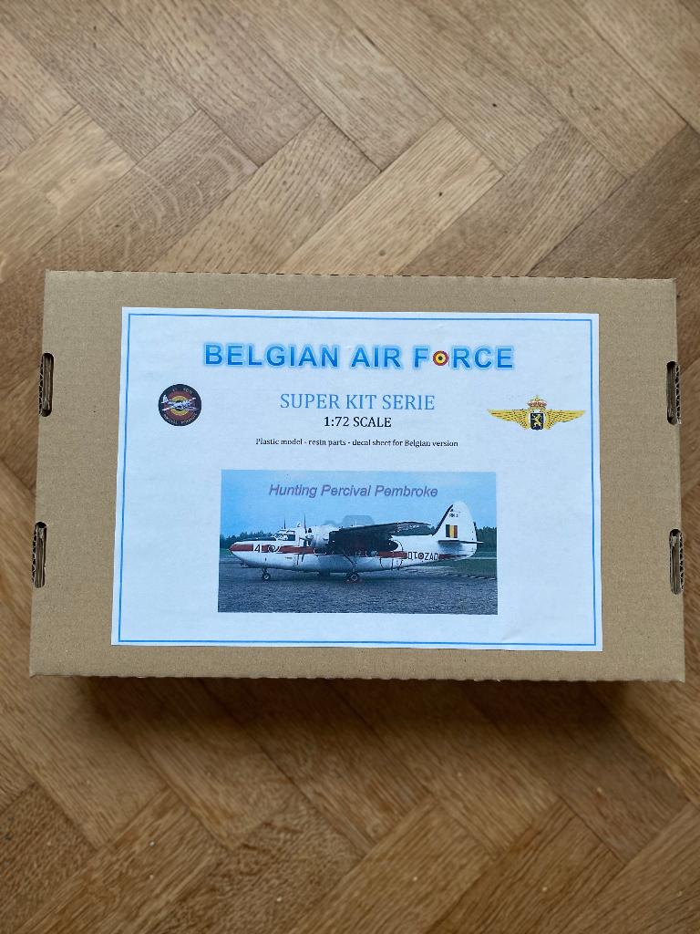 HUNTING PERCIVAL PEMBROKE - FORCE AÉRIENNE BELGE - 1:72, Hobby & Loisirs créatifs, Modélisme | Avions & Hélicoptères, Neuf, Avion