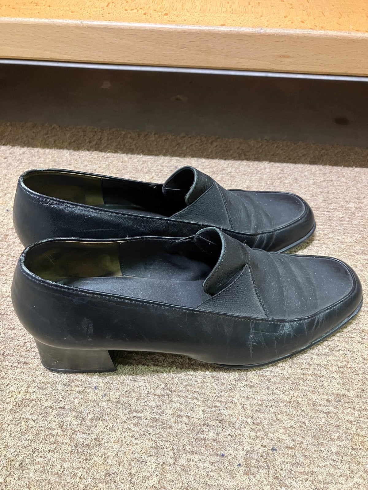 Zwarte aanstekers / schoenen met lage hak maat 41, Kleding | Dames, Schoenen, Ophalen of Verzenden, Gedragen, Zwart