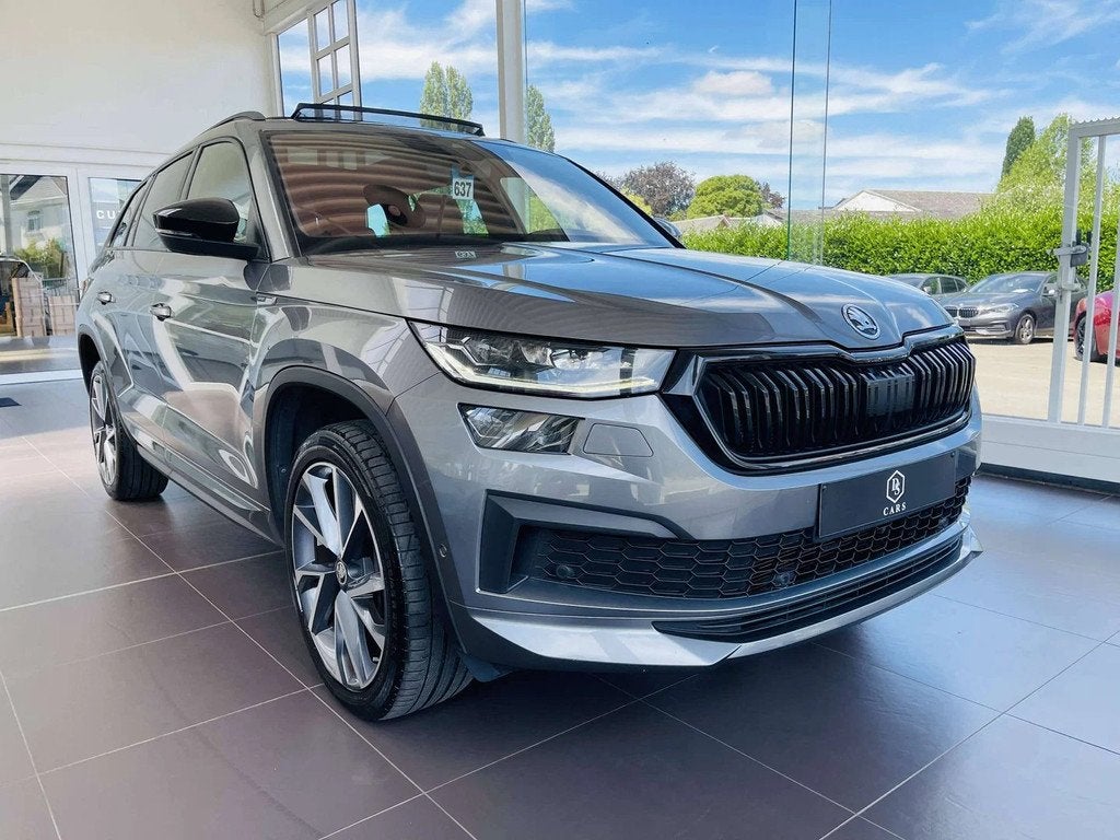 Skoda Kodiaq 2.0 CR TDi * GARANTIE + 7 PLACES + TOIT PANO +, Auto's, Automaat, Gebruikt, 4 cilinders, Bedrijf