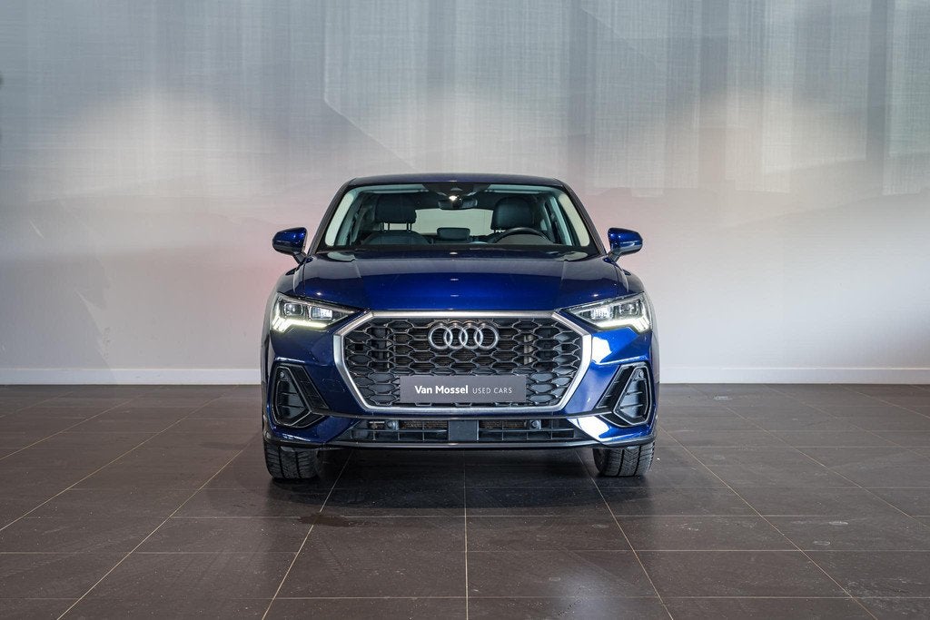 Audi Q3 Sportback 45 TFSI e S tronic SPORTBACK, Autos, Audi, Achat, 42 g/km, Entreprise, Noir