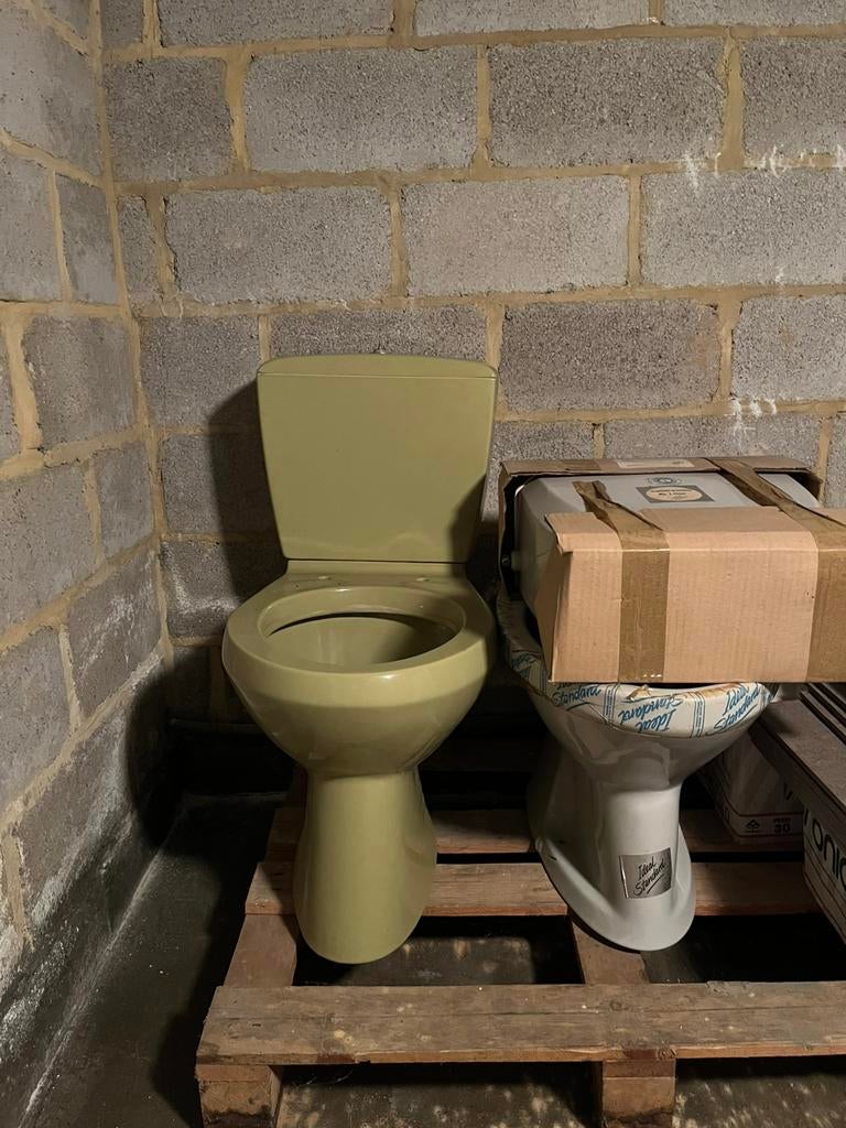 Vintage toilet, Huis en Inrichting, Badkamer | Badkamermeubels, Ophalen, Zo goed als nieuw