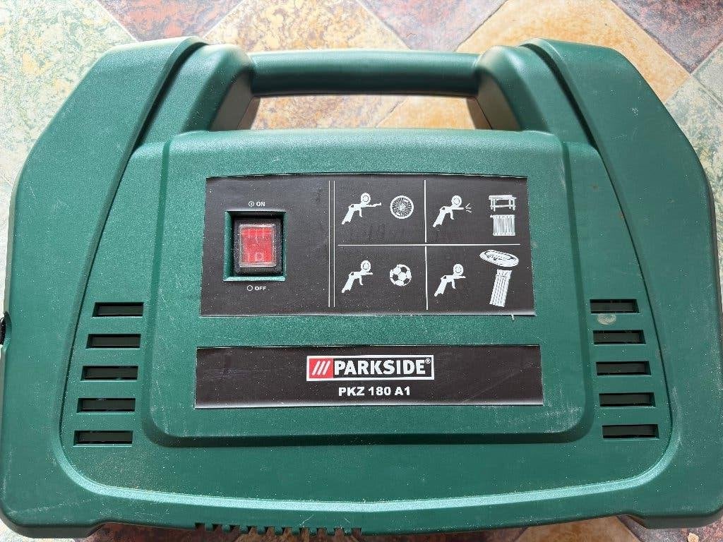 Compresseur, Moins de 25 litres, Moins de 200 litres/min, Comme neuf, Mobile