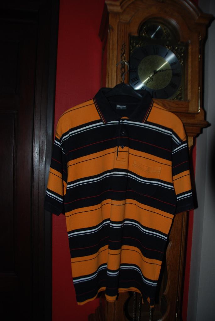 Zwart poloshirt voor heren met oranje strepen Maat XL, Kleding | Heren, Maat 56/58 (XL), Ophalen of Verzenden, Zo goed als nieuw