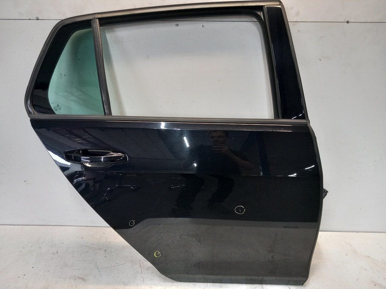 Portier rechts achter Volkswagen Golf, Onderdelen@venauto.nl, Van der Ven Autorecycling B.V., Ettenseweg 76, 4706 PB Roosendaal, The Netherlands