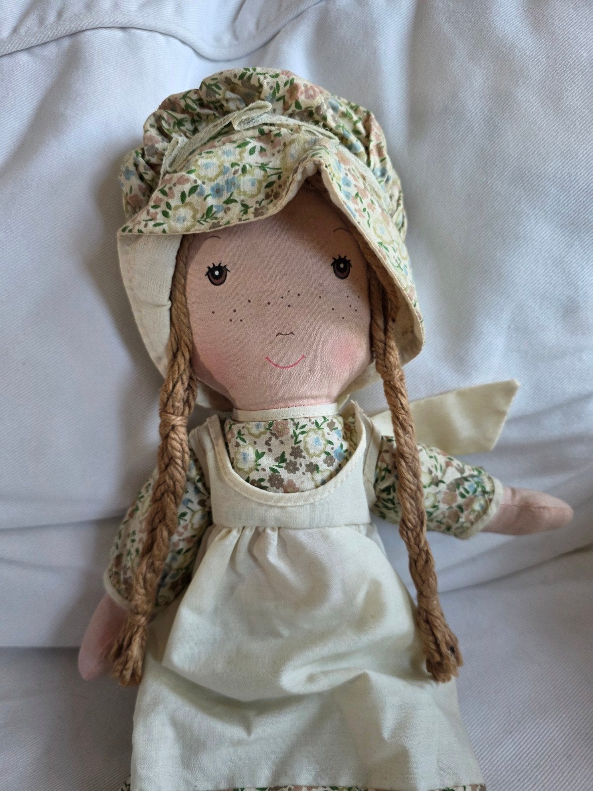 poupée en tissu est Carrie Holly hobbie, Enlèvement ou Envoi, Poupée