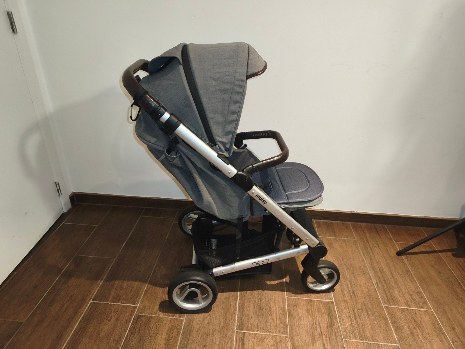 Mutsy Nexo kinderwagen – Compact, wendbaar, Ophalen