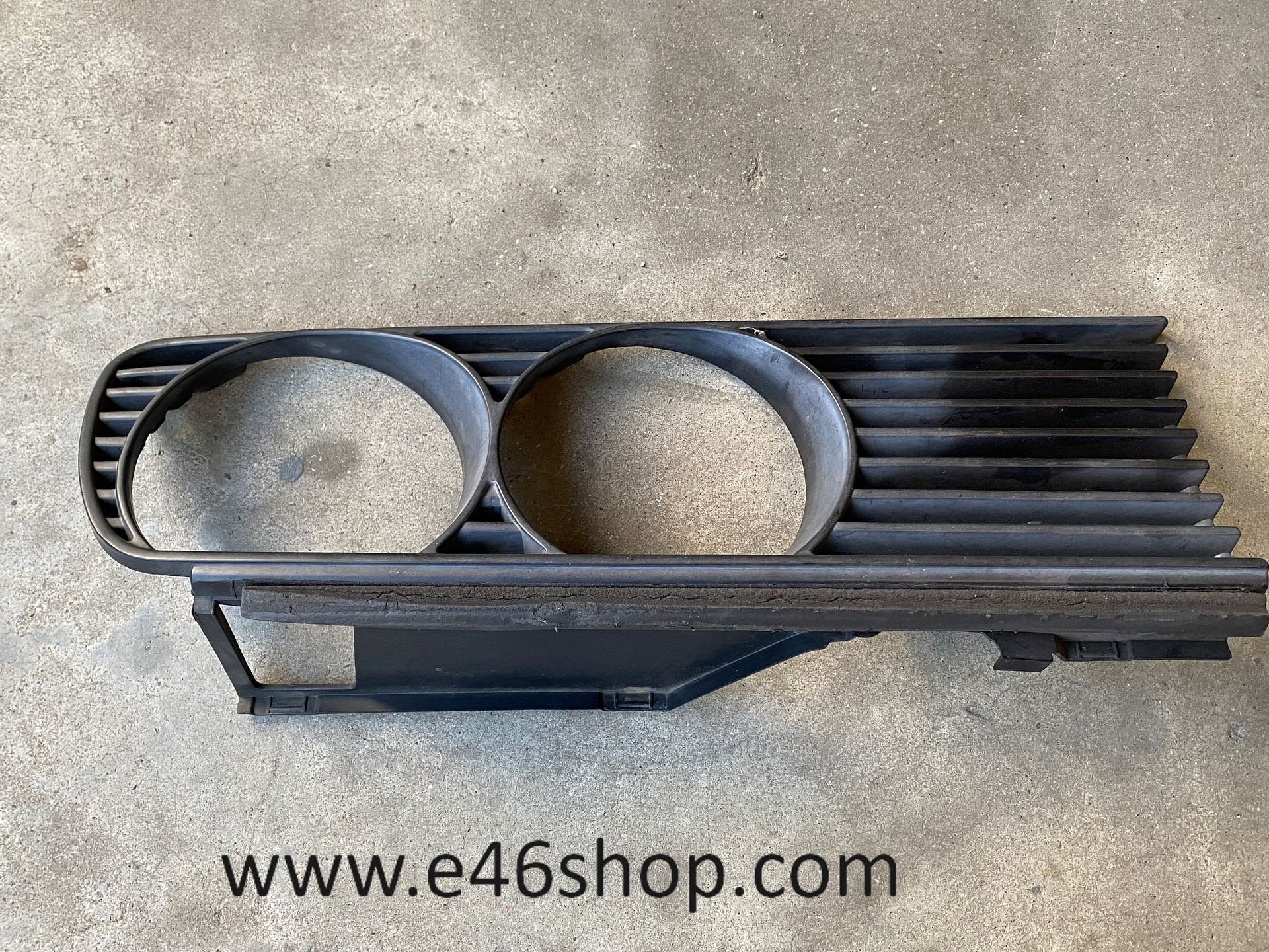 BMW "3 E30 GRILLE LINKS OE 51131876091, -, Utilisé, -, Enlèvement ou Envoi