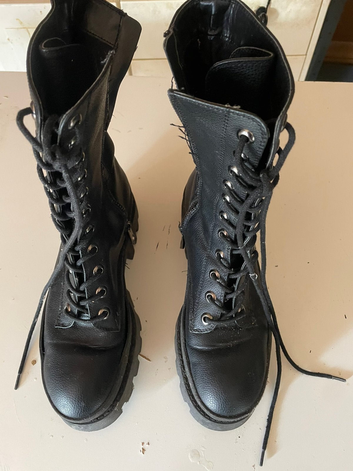 schoenen maat 38 en 40, Ophalen