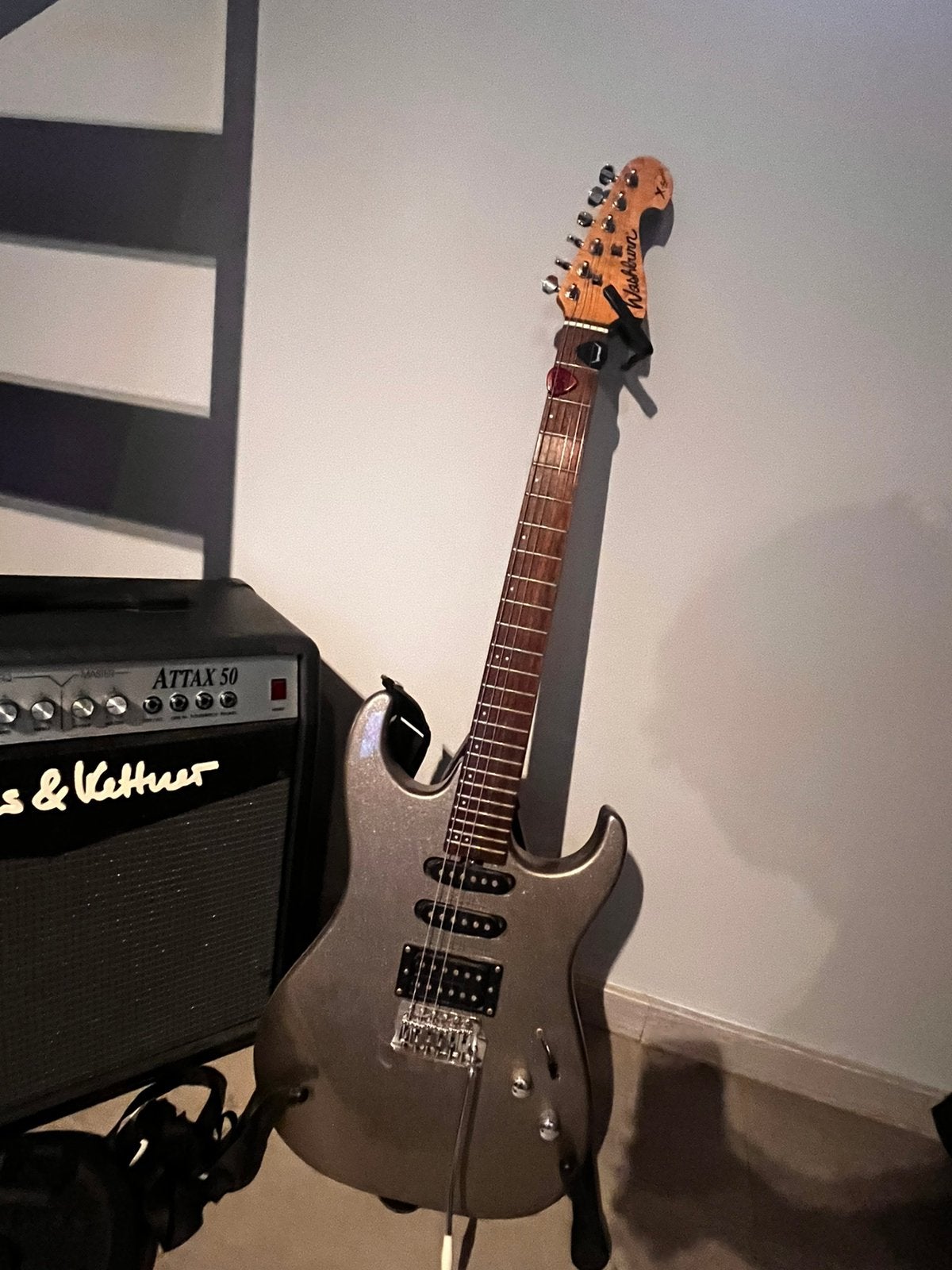 Elektrische gitaar + versterker + pedalen (complete set), Musique & Instruments, Instruments à corde | Guitares | Électriques