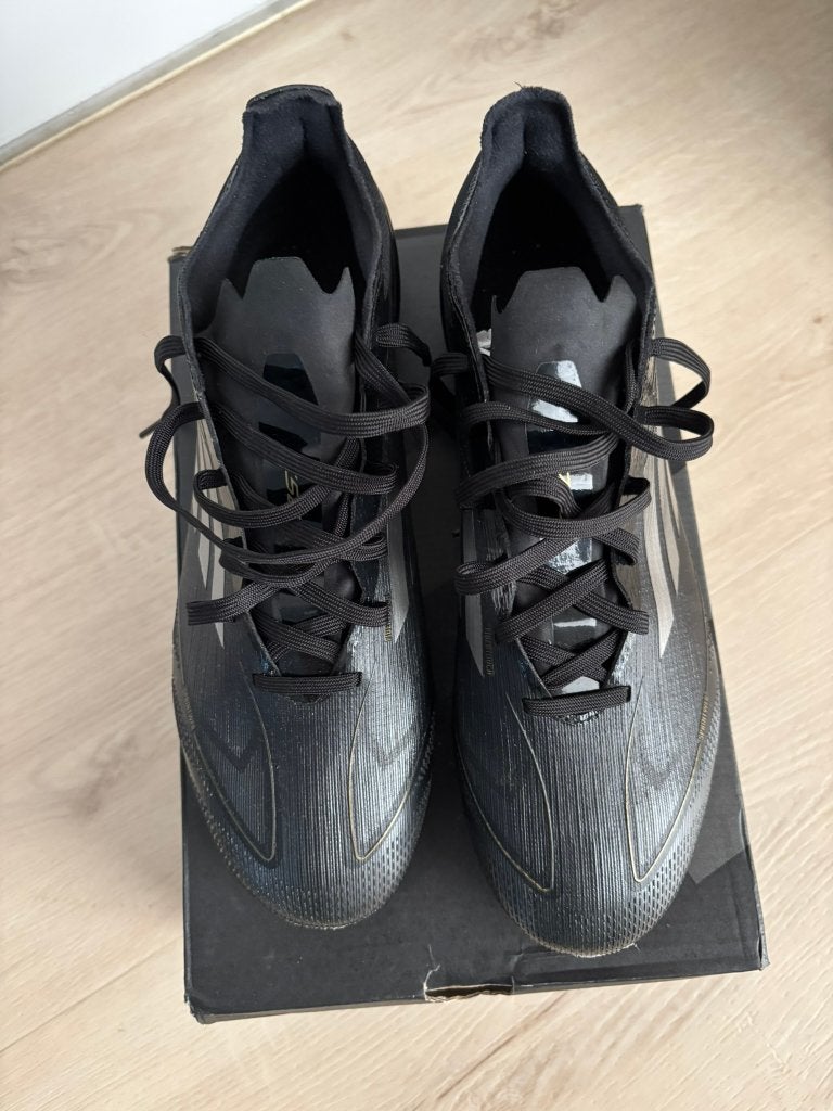 Adidas F50 Pro FG Zwart/Carbon/Goud 43 1/3, Sport en Fitness, Ophalen of Verzenden, Zo goed als nieuw, Schoenen
