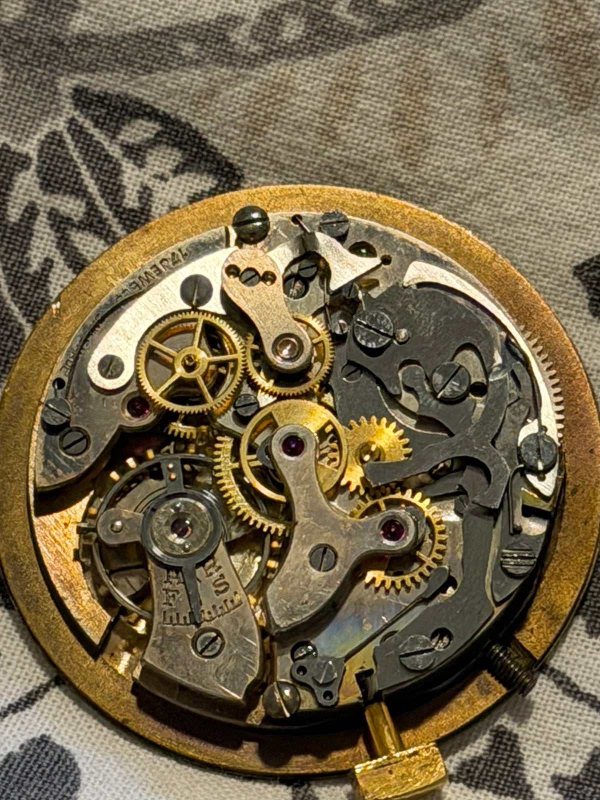 Chronographe Suisse -Mechanisme – 17 jewels – Landeron, Enlèvement ou Envoi