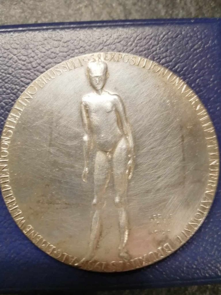 pièce médaille expo 58, Enlèvement