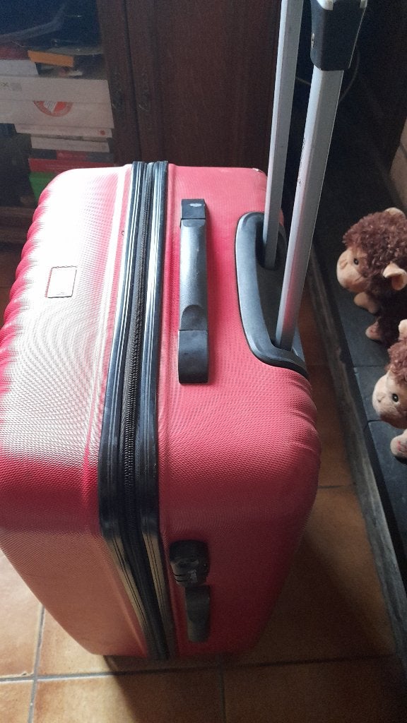 Étui de voyage à roulettes, Roulettes, Plastique dur, Enlèvement, Utilisé