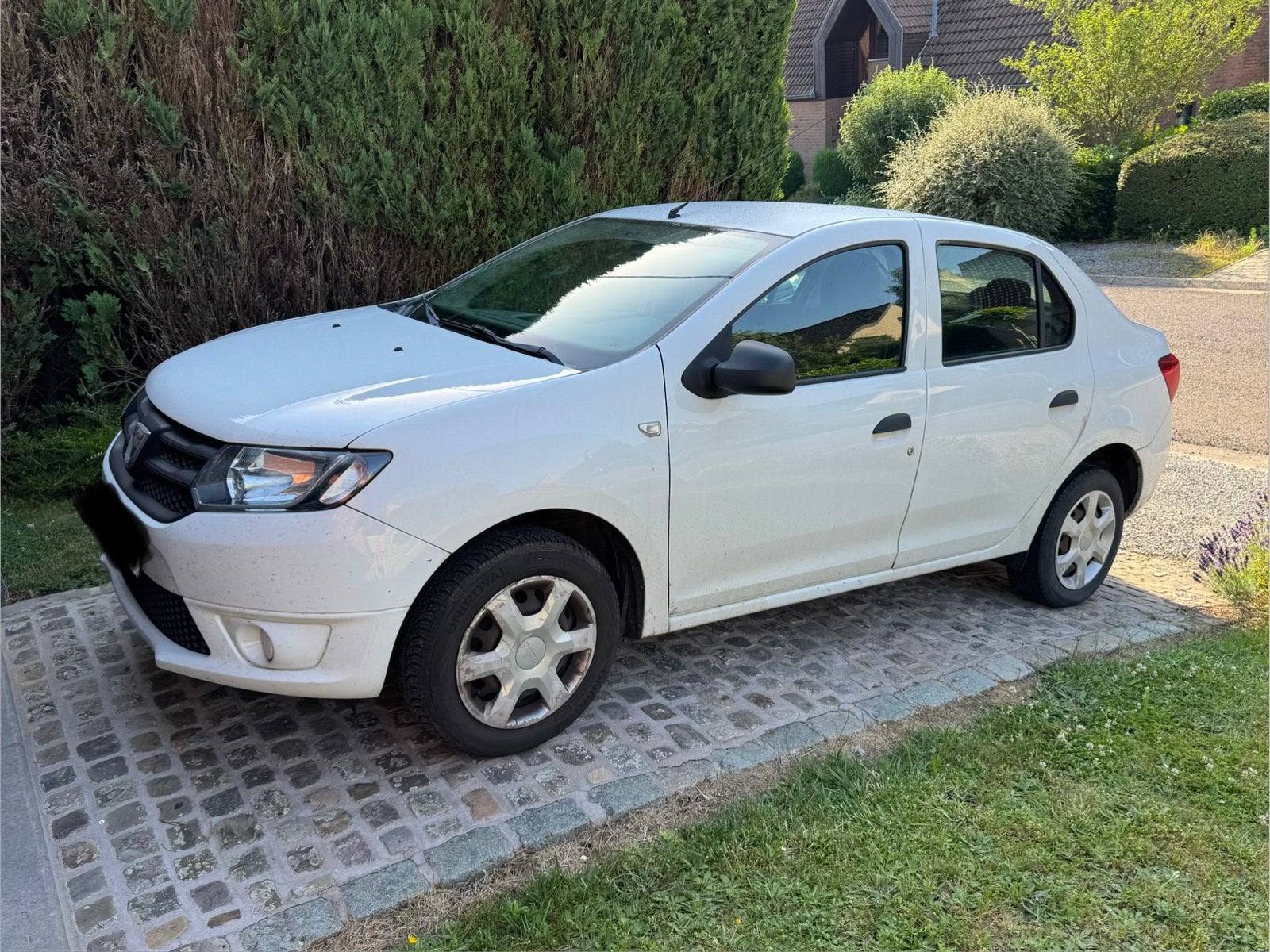 DACIA LOGAN ESSENCE TCE 74CV 1ere MAIN  ETAT, Autos, 1049 kg, Boîte manuelle, Entretenue par le concessionnaire, 130 g/km