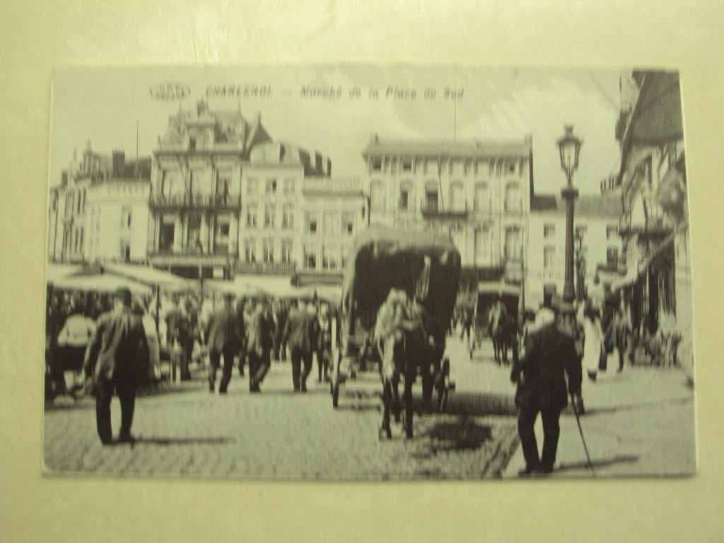 55600 - CHARLEROI - MARCHE DE LA PLACE DU SUD - ZIE 2 FOTO'S, Envoi