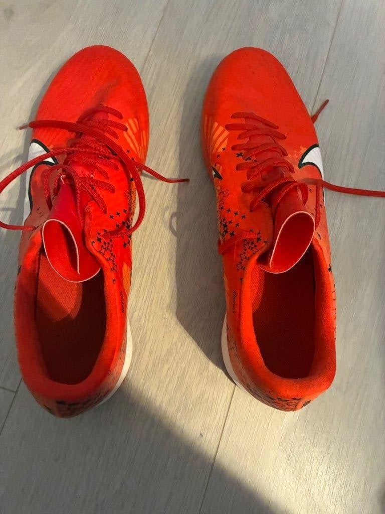 Nike mercurial zaalvoetbalschoenen maat 45, Sport en Fitness, Ophalen of Verzenden, Zo goed als nieuw, Schoenen