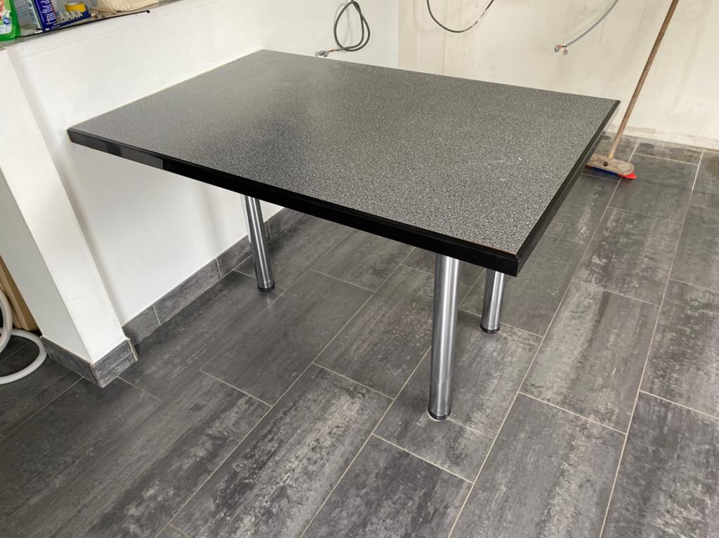 Eettafel op 3 poten voor montage tegen muur 120x80, Ophalen, Gebruikt