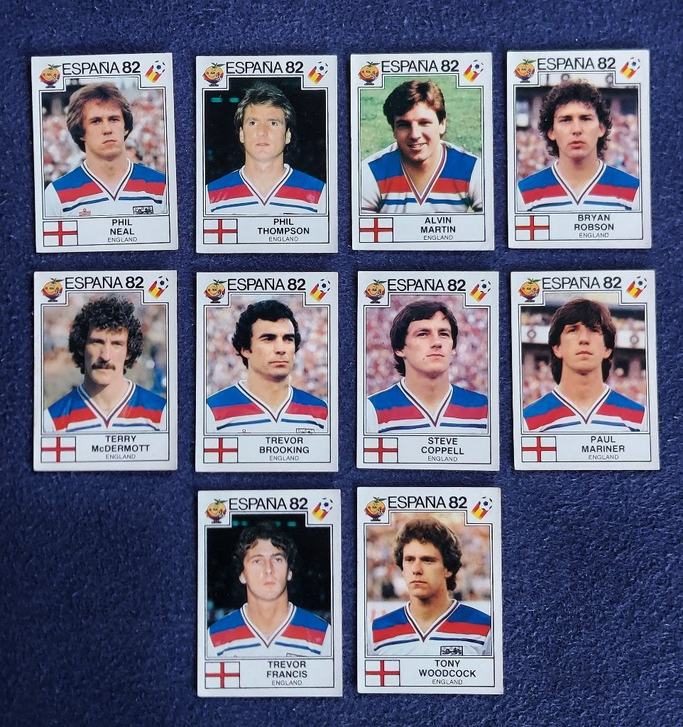10 versch. Panini stickers voetbal ' WK 1982 - England ', Hobby & Loisirs créatifs, Enlèvement ou Envoi, Neuf, Plusieurs autocollants