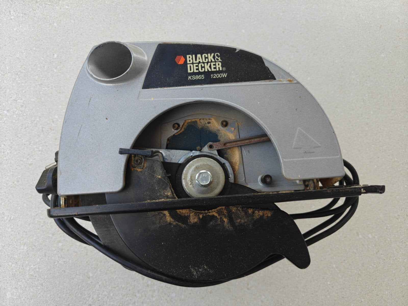 Scie circulaire Black&Decker, 600 à 1200 watts, Black & Decker, Enlèvement, Utilisé
