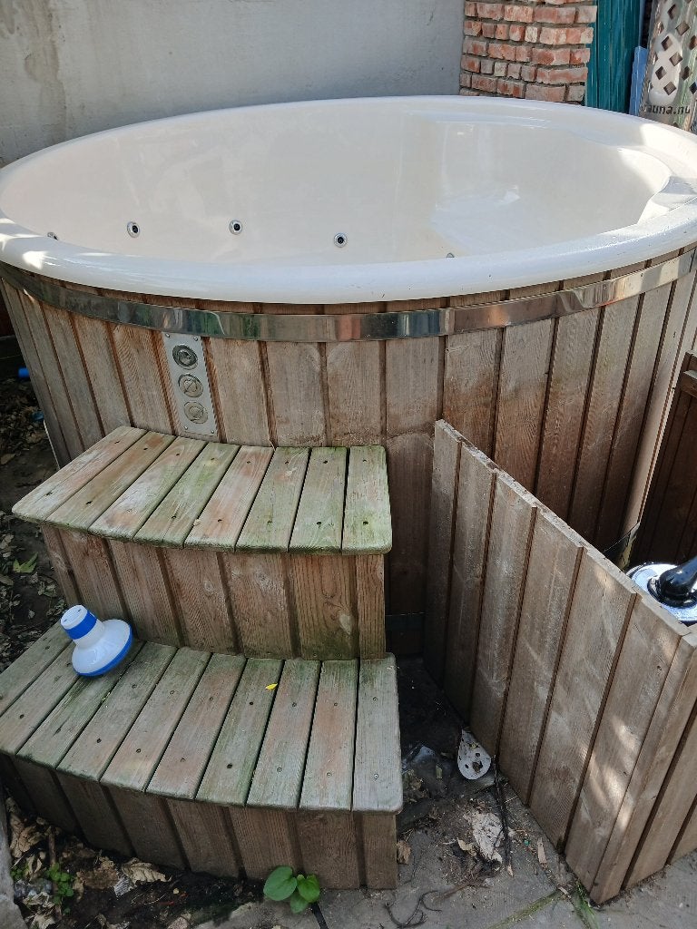 Hottub, Tuin en Terras, Ophalen, Zo goed als nieuw, Filter, Vast
