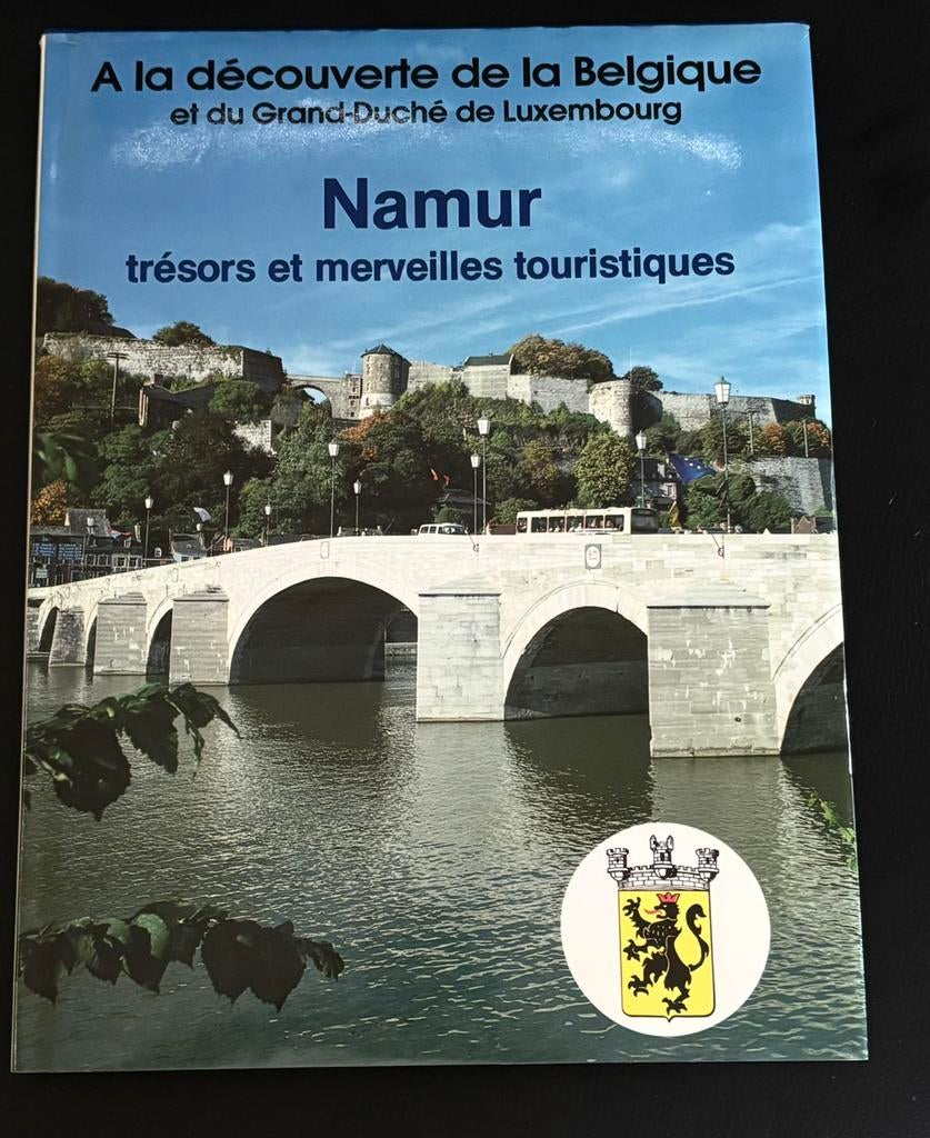 "Namur, trésors et merveilles touristiques", Enlèvement ou Envoi, Comme neuf