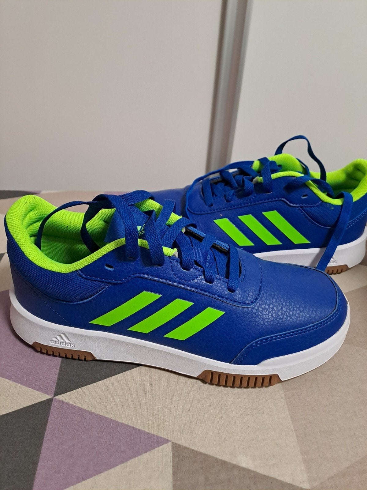 adidas schoenen maat 37 1/3, Kinderen en Baby's, Kinderkleding | Schoenen en Sokken, Adidas, Ophalen of Verzenden, Zo goed als nieuw