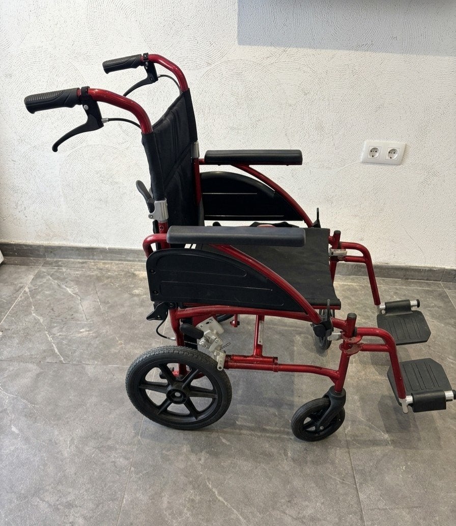 chaise roulante, Enlèvement, Pliant, Utilisé, Fauteuil roulant à pousser