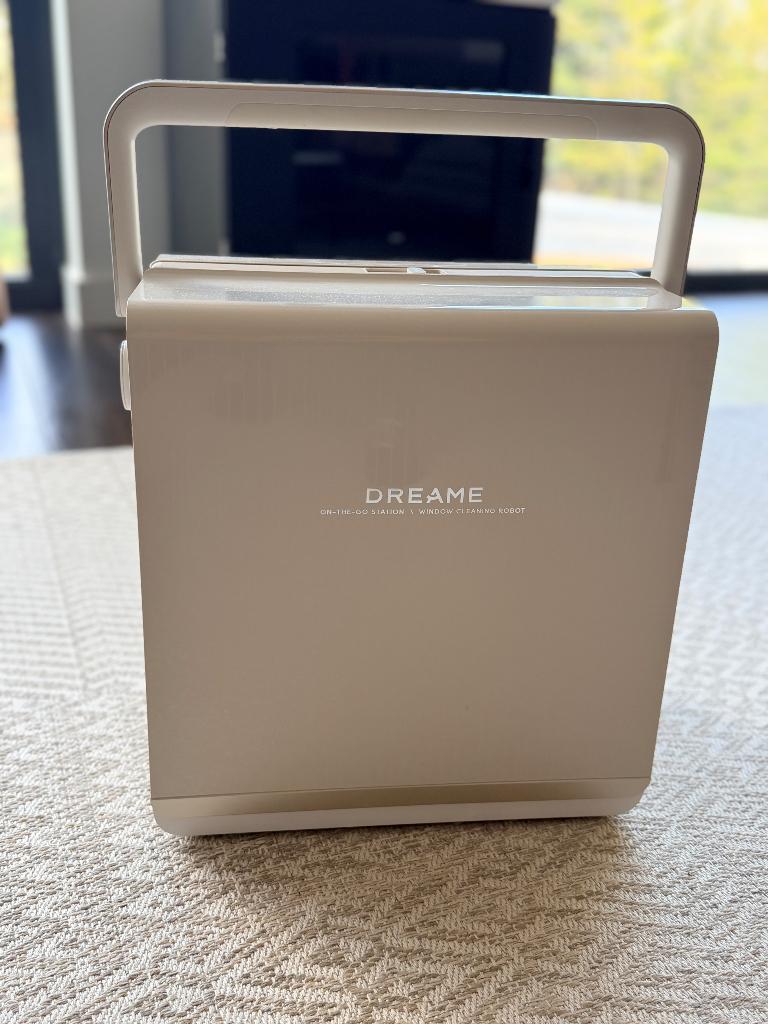 Dream me C1 + basisstation robot ramenwasser, Huis en Inrichting, Schoonmaakartikelen, Ophalen of Verzenden, Raamwisser of Trekker