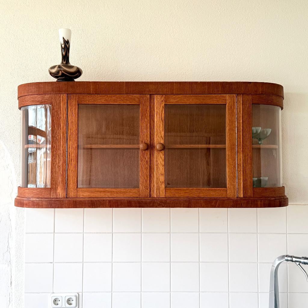 Sierlijke hangvitrine “Adele” in art deco stijl, Huis en Inrichting, Kasten | Vitrinekasten, Zo goed als nieuw, Minder dan 100 cm
