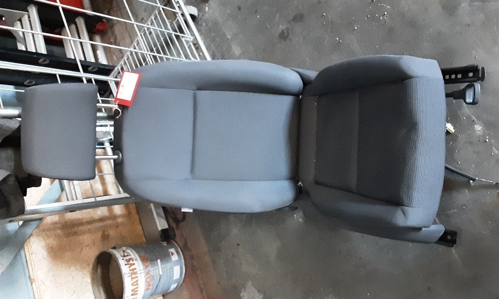 STOEL RECHTS VOOR Volkswagen Golf V (1K1) (02-2001/12-2010), Gebruikt, Volkswagen