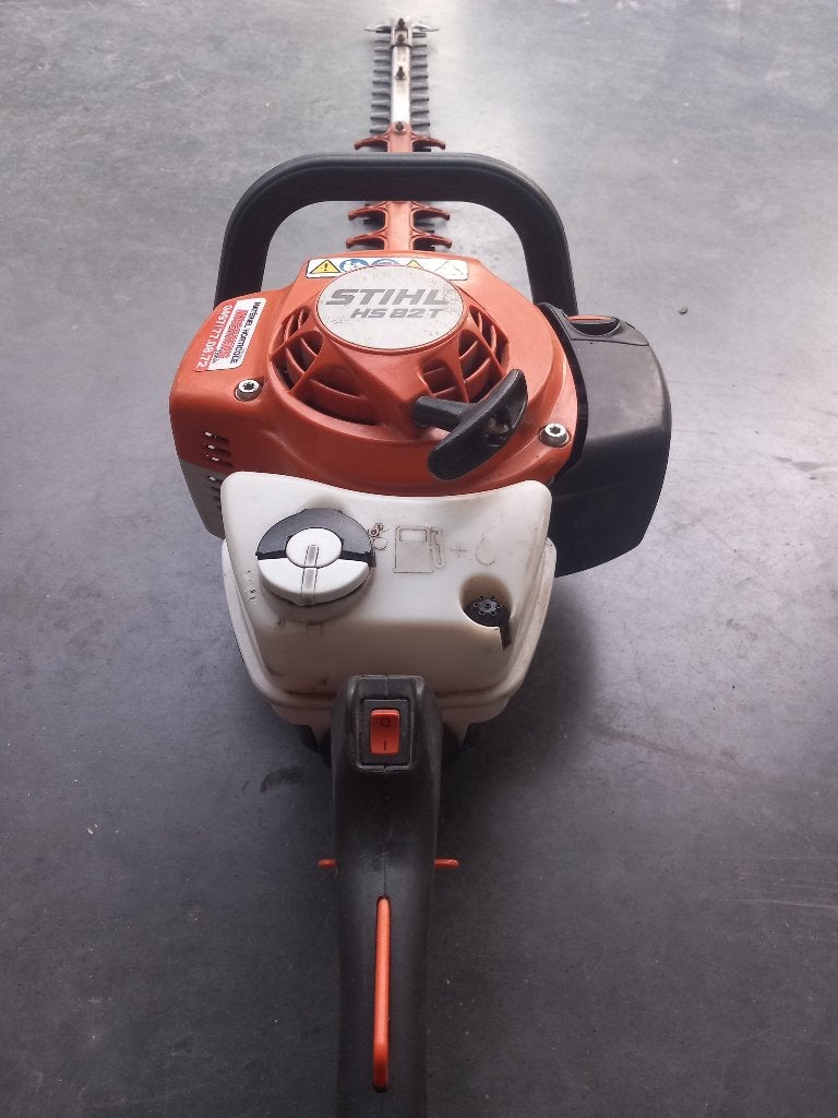 Taille haie stihl hs 82T, Enlèvement, Utilisé, Essence, STIHL