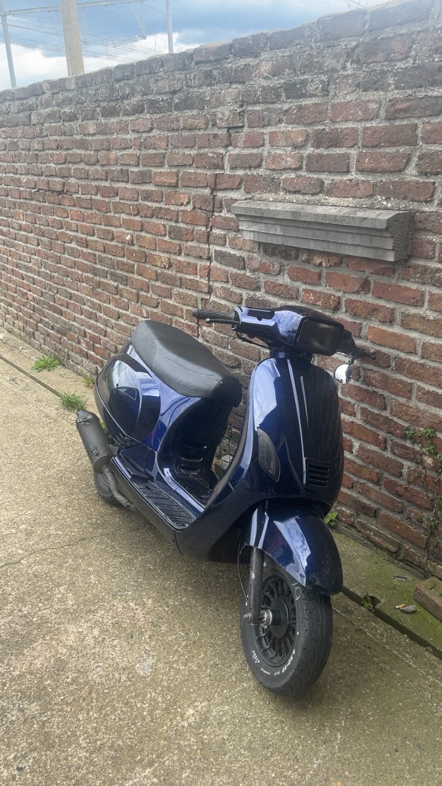Neco azurro 50cc 4t !DEFECTE MOTOR!, Ophalen, Zo goed als nieuw