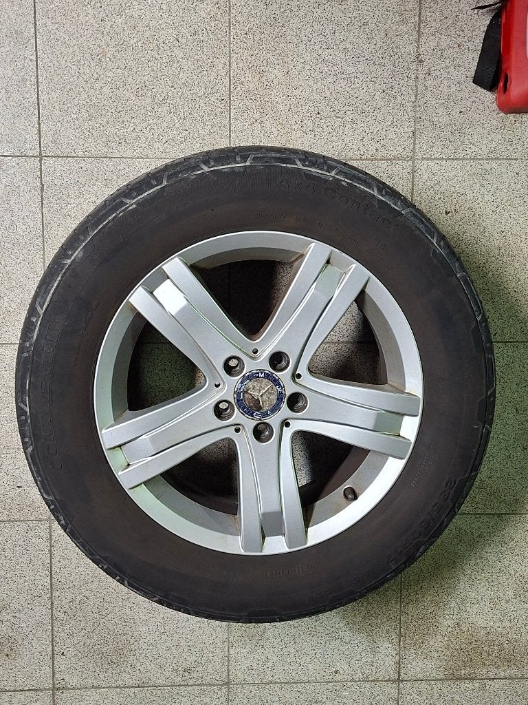 Mercedes GLK - ALU velgen (4stuks) met banden 235/60 R17, Autos : Pièces & Accessoires, Pneus & Jantes, Pneus été, Enlèvement