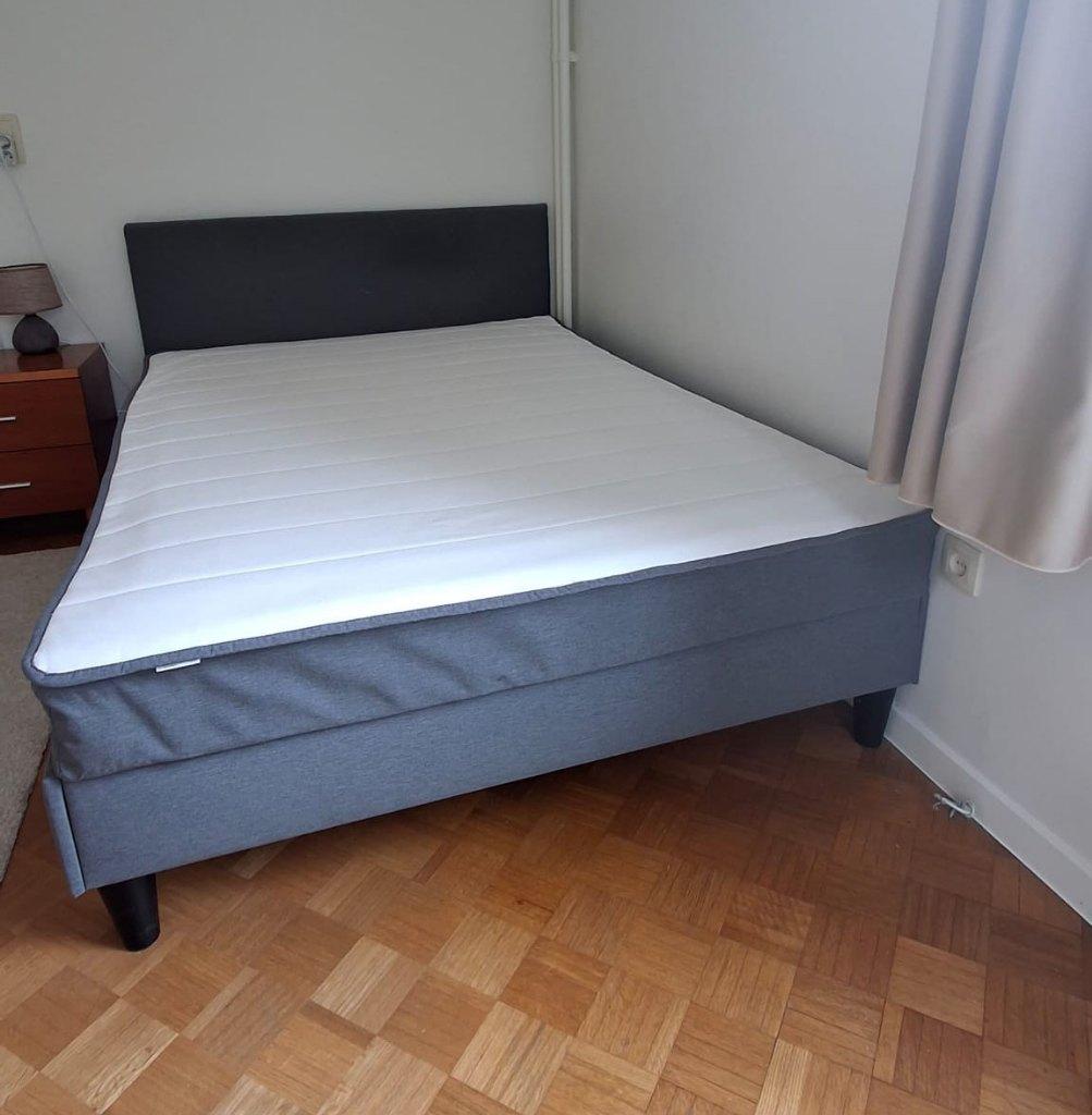 boxspring bed, Huis en Inrichting, Ophalen, Gebruikt, 140 cm, Twijfelaar