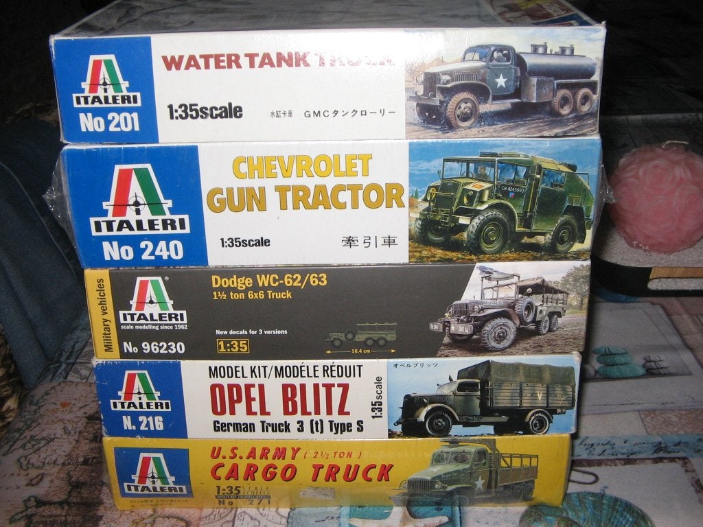 lot italeri bouwdozen van legervoertuigen op 1/35, Hobby & Loisirs créatifs, Enlèvement, Neuf, Camion, Italeri