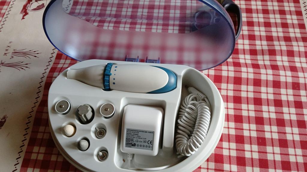 Trousse manucure - neuve, Handtassen en Accessoires, Uiterlijk | Lichaamsverzorging, Ophalen of Verzenden