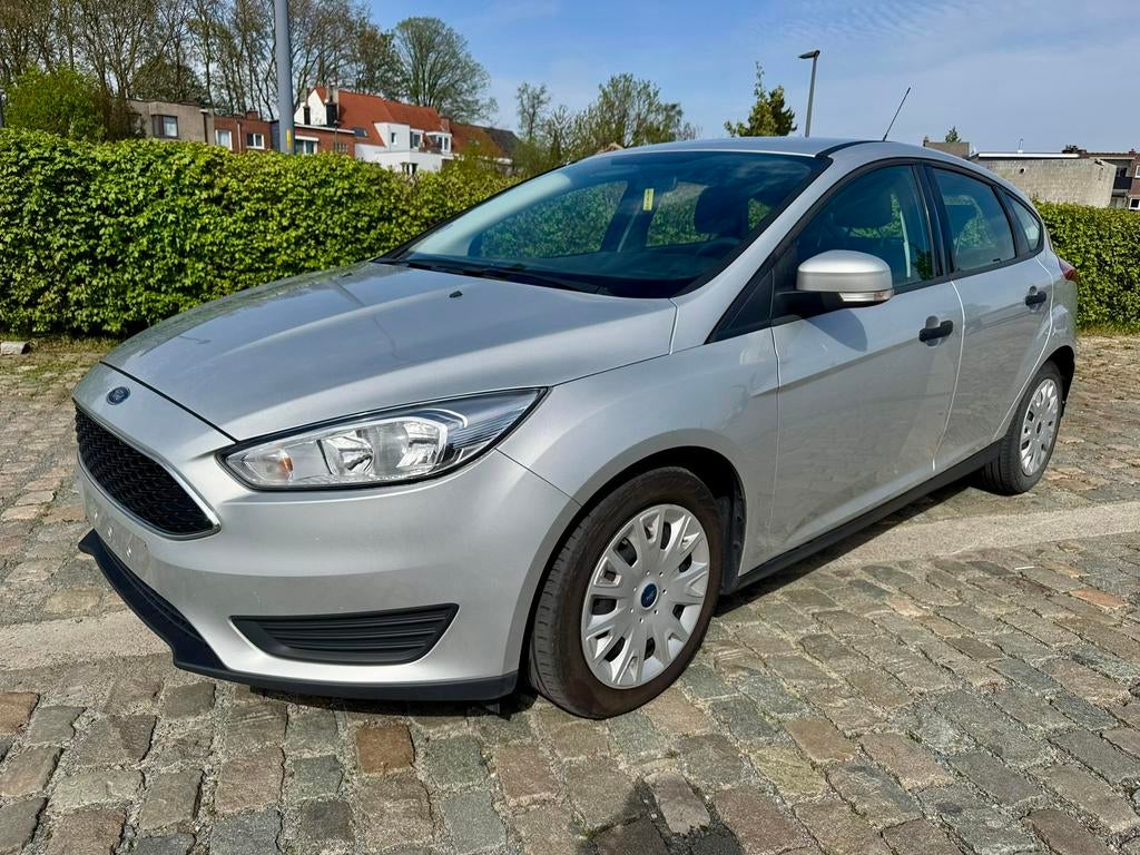 Ford Focus 1.6i 1r belangrijkste notebook Ford Euro6 2016, Auto's, Focus, 4 cilinders, 1600 cc, Handgeschakeld