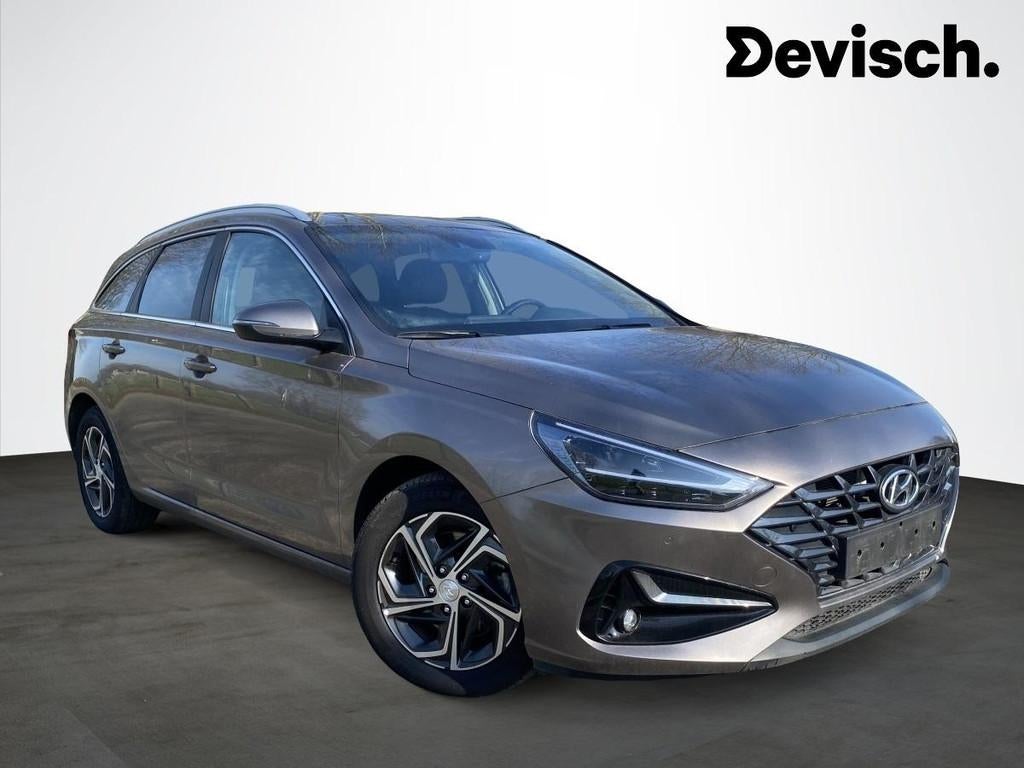 Hyundai I30 WGN Limited Edition Automaat 7 traps (bj 2023), Auto's, Stof, Gebruikt, Euro 6, https://public.car-pass.be/vhr/e352341b-f574-4e00-9a25-6c9efd573e48
