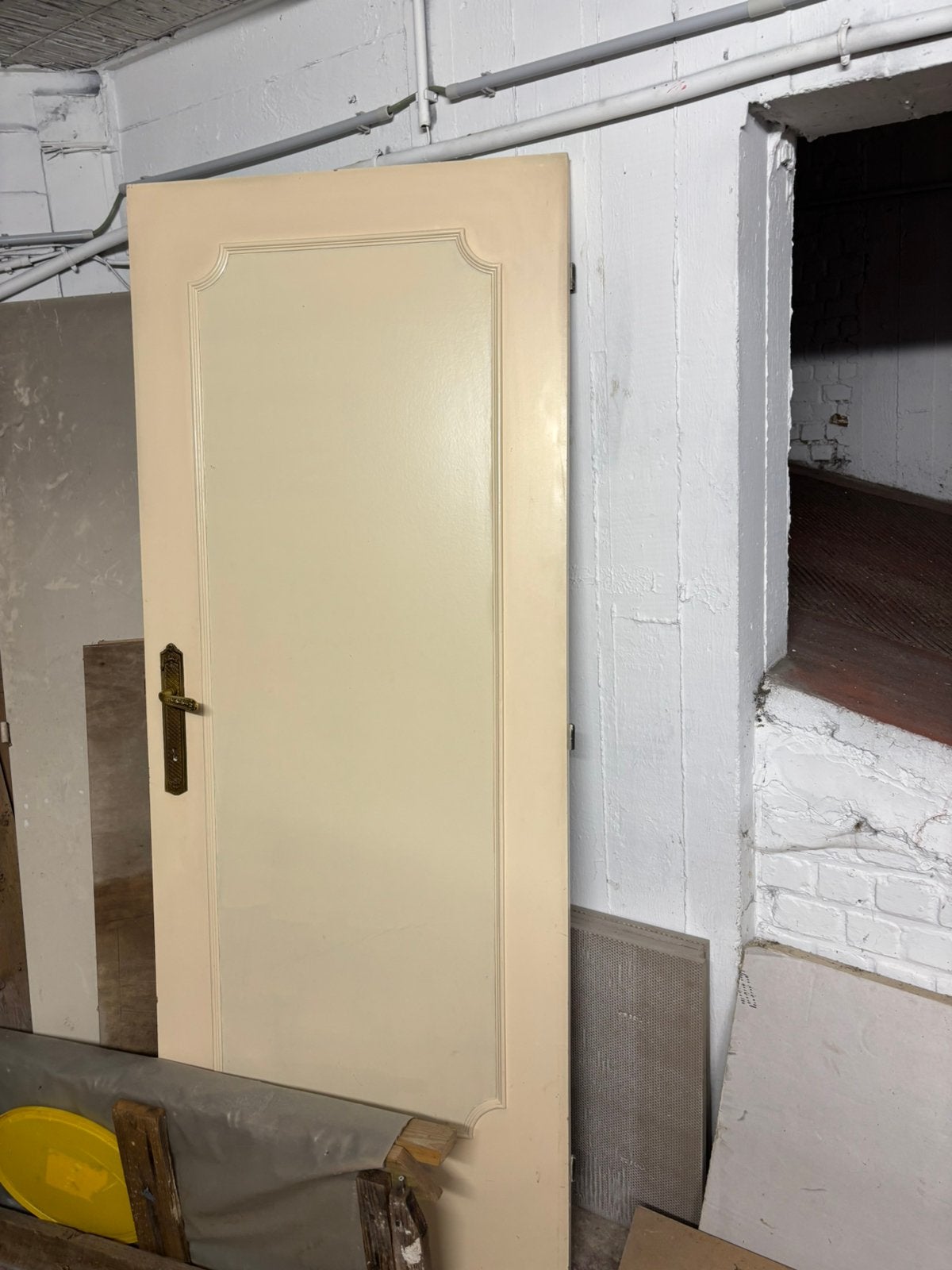 Porte a donner, Enlèvement, Comme neuf