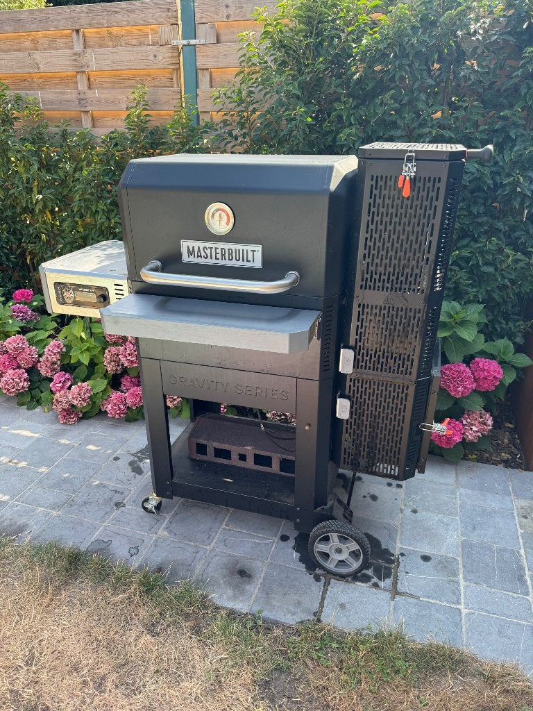 Masterbuilt Gravity Series 800 + draaispit, pizzaoven, Ophalen, Gebruikt, Overige merken, Met accessoires