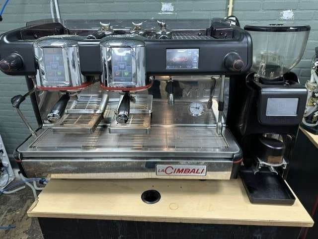 La Cimbali M100 - 2-Groeps Espressomachine + Bluetooth Molen, Electroménager, Niet ingevuld, Machine à espresso, Enlèvement ou Envoi