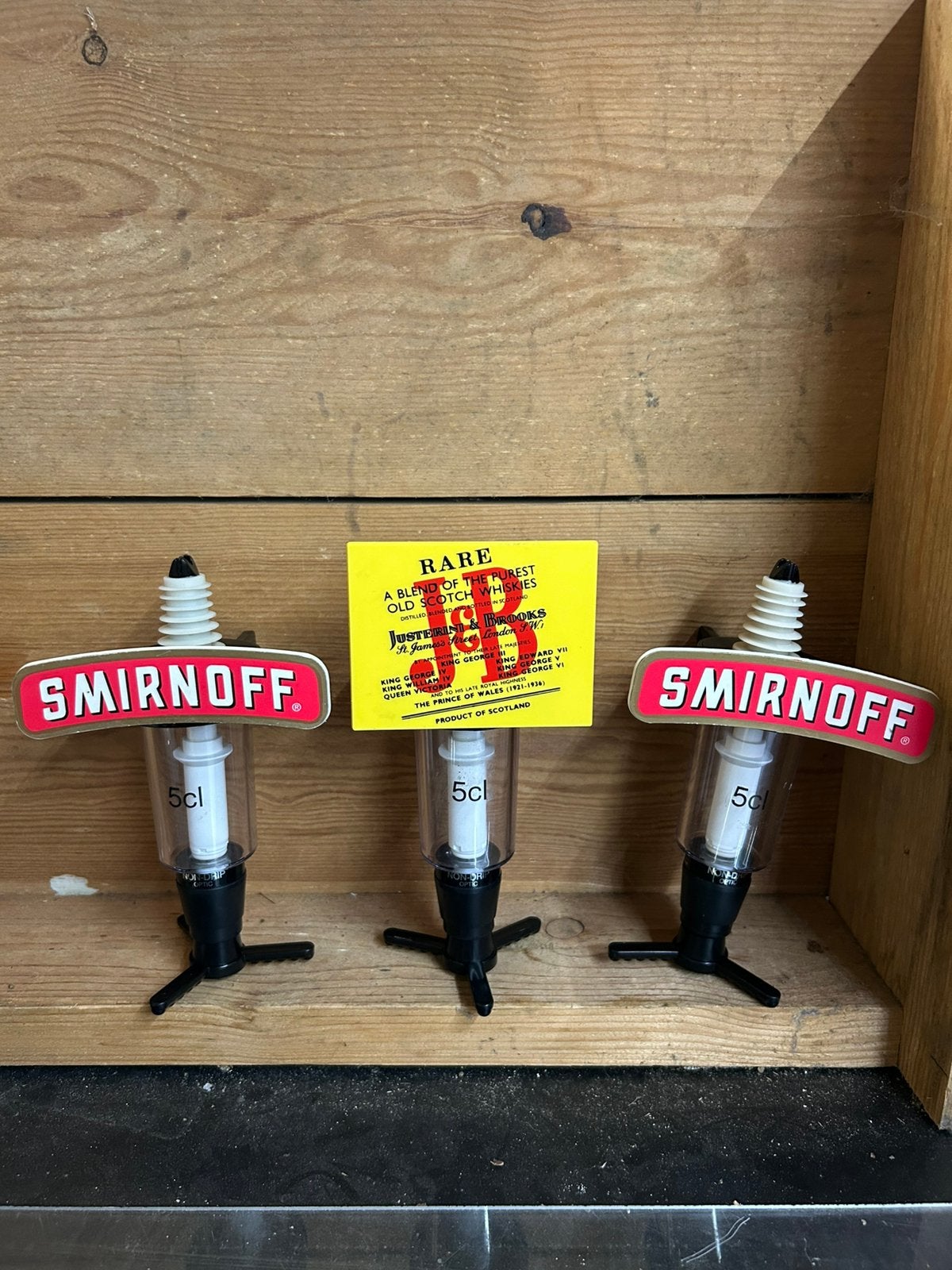 J&B en Smirnoff 5cl doseerders, Collections, Enlèvement ou Envoi, Comme neuf, Ustensile