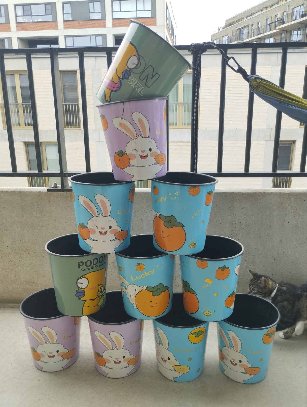 Set van 11 plastic emmers / plantenpotten, Kunststof, Gebruikt, Rond, Balkon