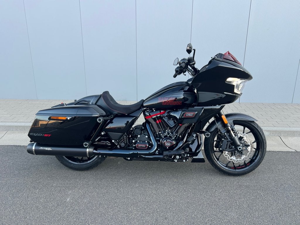 ROAD GLIDE CVO ST, Motos, Motos | Harley-Davidson, Entreprise