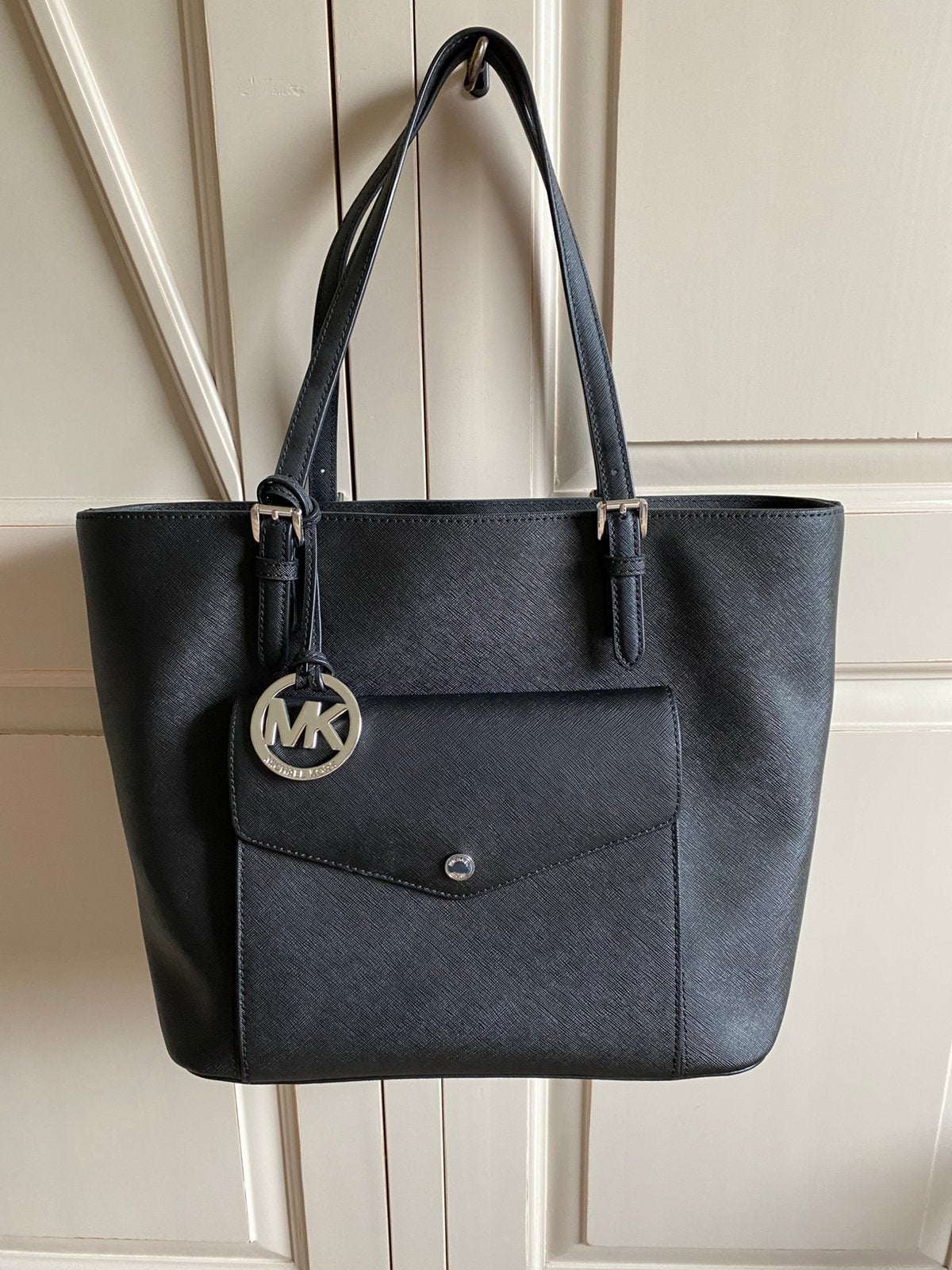 Handtas MICHAEL KORS - NAUWELIJKS GEBRUIKT, Handtassen en Accessoires, Ophalen, Zo goed als nieuw, Zwart, Shopper