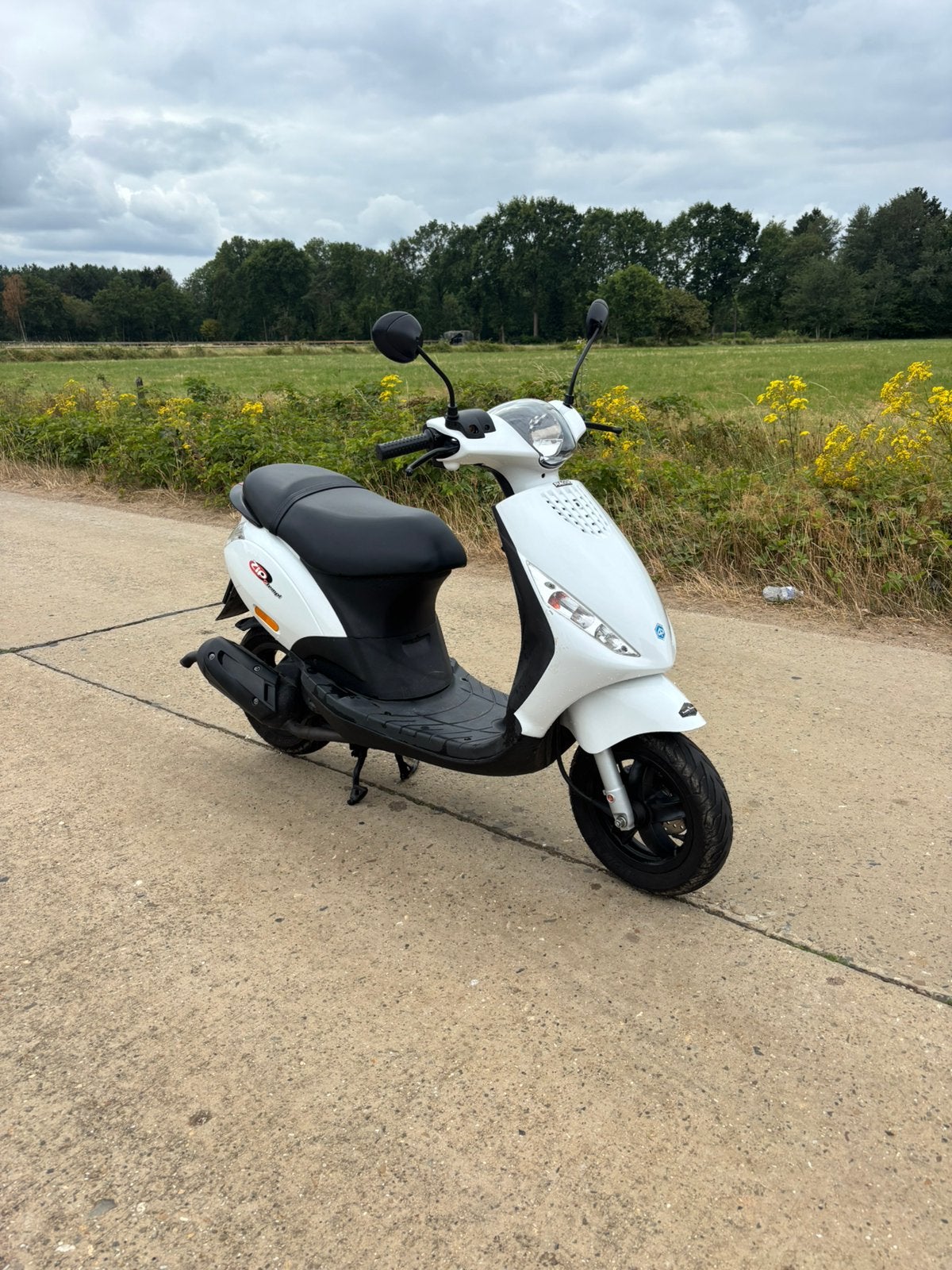 Piaggio Zip 2 takt, Vélos & Vélomoteurs, Enlèvement ou Envoi, Zip, Comme neuf, Classe B (45 km/h)